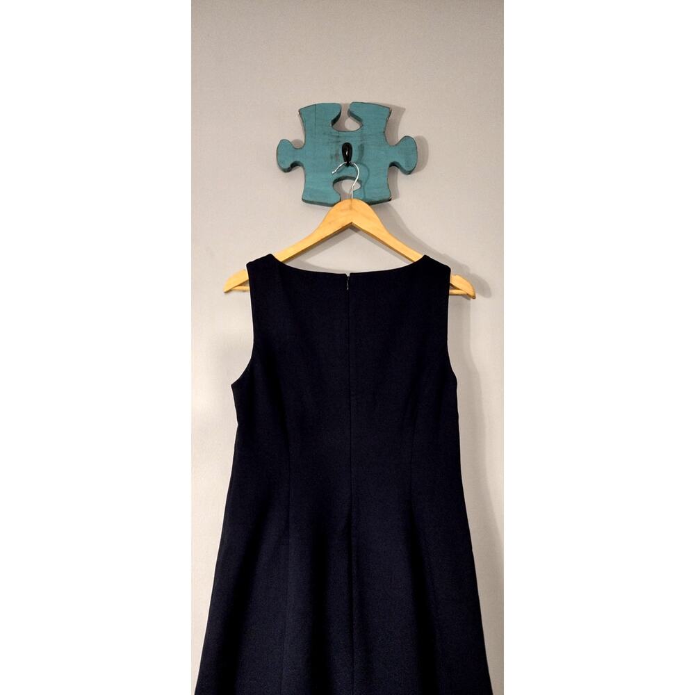 TALBOTS Sleeveless Flounce Dress Stretch Floral Trim Navy Size 8 - Picture 14 of 16